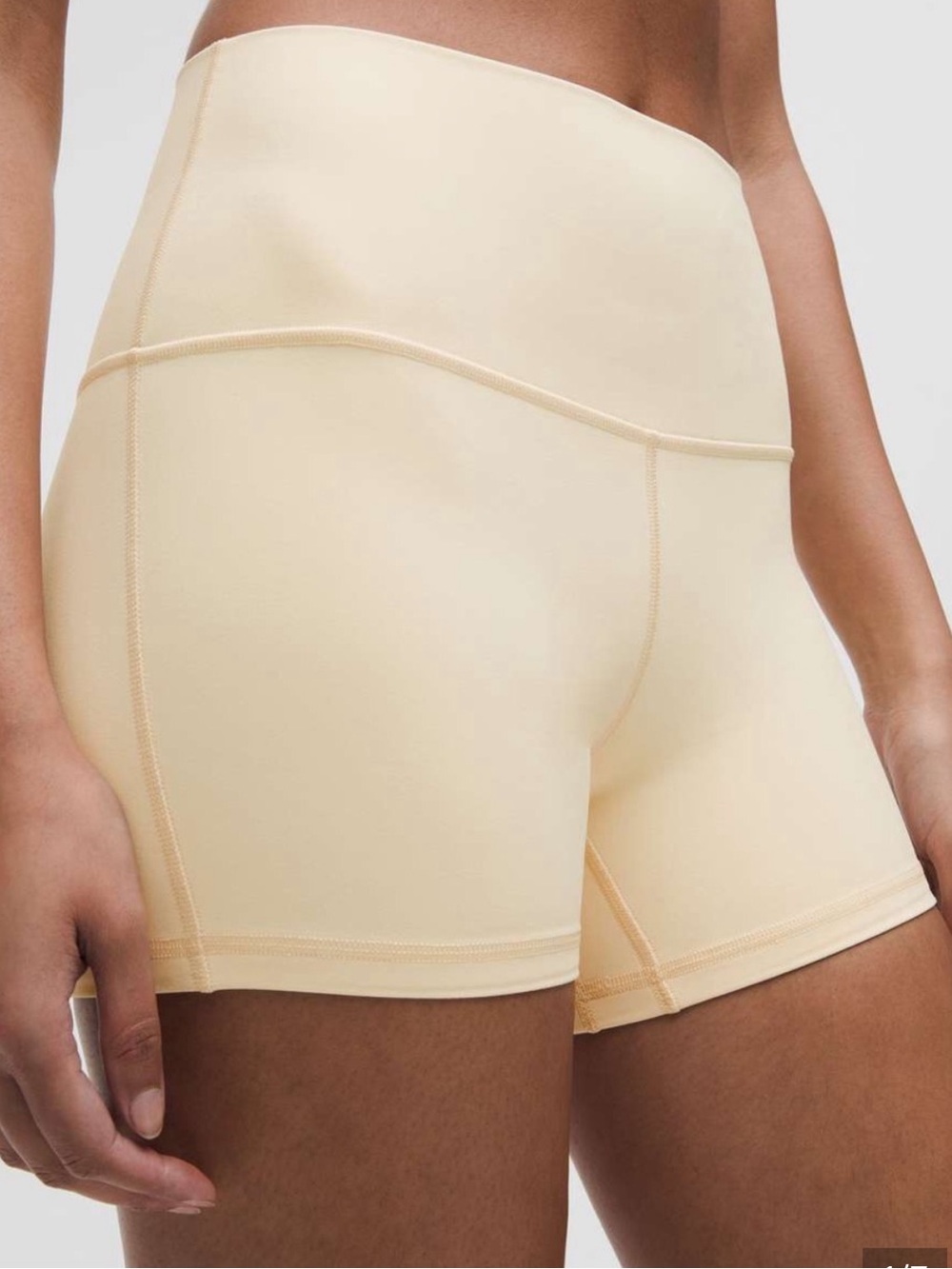 Lululemon- Align high-rise short 4 “